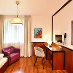 Juliane Hotell Merano