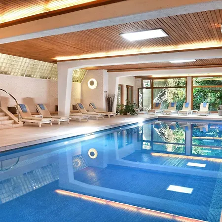 Juliane 4* Мерано